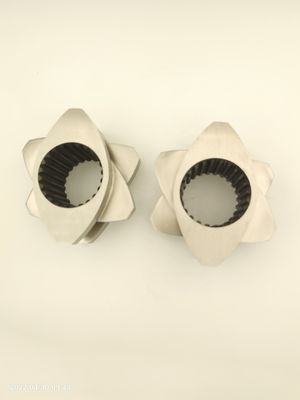 W6mo5cr4V2 Vacuum Heating Treatment Screw Element For Twin Screw Extruder